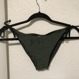 Cute SCRUNCHED swim suit bottoms